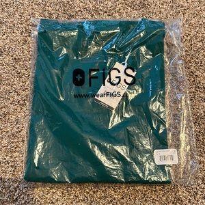 Figs Casma 3 Pocket Hunter Green Medium Top (NEW)